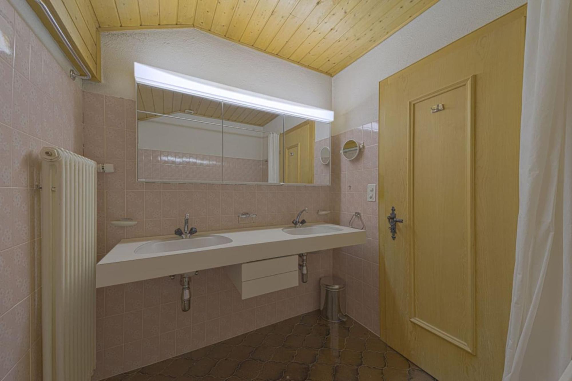 Chesa Clus - Zuoz Appartement Buitenkant foto