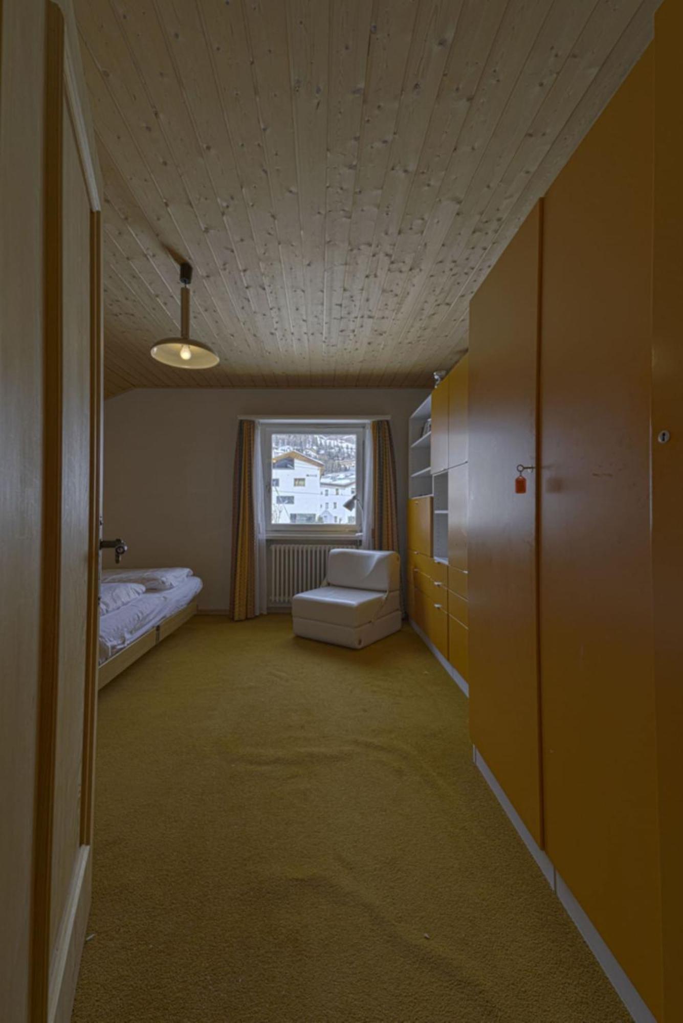 Chesa Clus - Zuoz Appartement Buitenkant foto