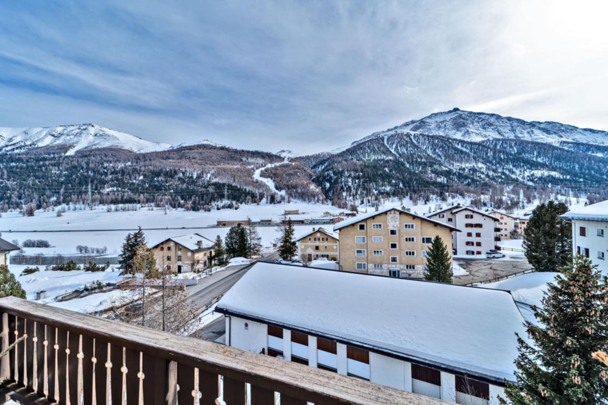 Chesa Clus - Zuoz Appartement Buitenkant foto