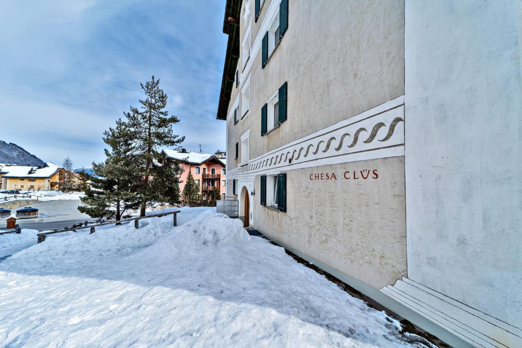 Chesa Clus - Zuoz Appartement Buitenkant foto